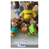 STUFFED BEARS, ANIMALS