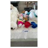 STUFFED ANIMALS, BEARS