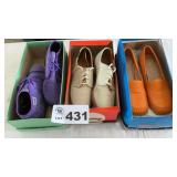 WOMENï¿½S SHOES. 3 pr size  6-6.5