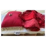 PILLOW, BED SPREAD