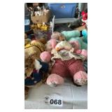 STUFFED BEARS AND ANIMALS