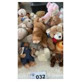 STUFFED BEARS AND ANIMALS