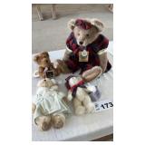 BOYDS BEAR 4