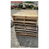8 WOODEN PALLETS