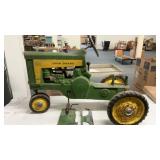 JOHN DEERE 130 PEDAL TRACTOR, SEAT DAMAGE