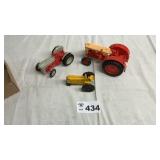 CASE 600, FORD, OTHER TOY TRACTORS, 1/16 SCALE