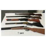 5 TOY RIFLES