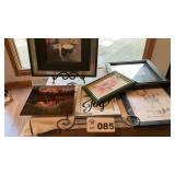 PICTURE FRAMES