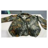 SOFT LIGHWEIGHT JACKET, SIZE LARGE