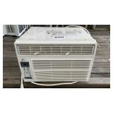 WINDOW AIR CONDITIONER