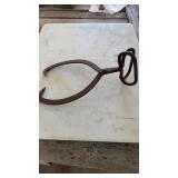 ICE TONGS ANTIQUE