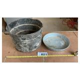 FEED PANS