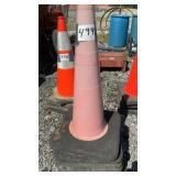 6 SAFETY CONES