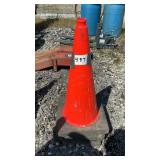 4 SAFETY CONES