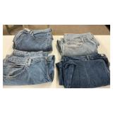 2 LEVI, 2 WRANGLER JEANS, APPEAR TO BE NEW, SIZE