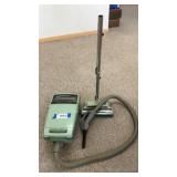 HOOVER CANISTER VAC