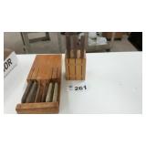 2 KNIFE SETS