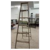 8 FOOT WOOD STEP LADDER