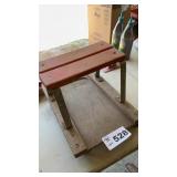 SERVICE SEAT