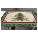 CHRISTMAS THROW RUG, 27 x 40