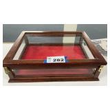 DISPLAY CASE, 17 x 23, 6 TALL