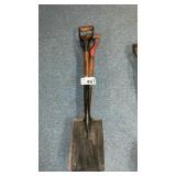 3 SHOVELS