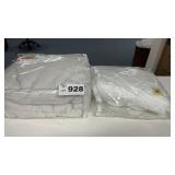 2 MATTRESS PADS