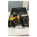 DEWALT 18 VOLT CORDLESS DRILL, BATTERIES,