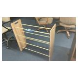 WOODEN SHOE RACK