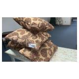 DECORATE PILLOWS