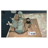 KEY CUTTING MACHINE