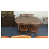 KITCHEN TABLE W 4 CHAIRS