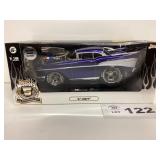 1:18 SCALE - MUSCLE MACHINES 57 CHEVY - 5 YEAR