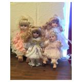 4 Blonde Dolls