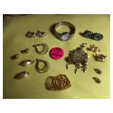 Lot of misc jewelry