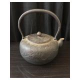 Iron teapot from Rakuun 145 years old