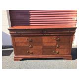 8 Drawer Dresser with Mirror