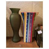 2 Vases