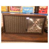 Vintage Zenith AM FM Radio