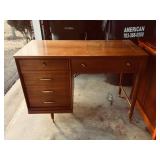 Singer Sewing MAchine in Mid-Century Cabinet