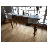 Table with 2 Drawers