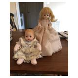 2 Dolls
