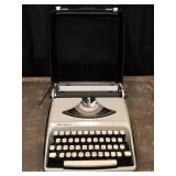 Vintage Remington Typwriter - Works