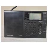 Realistic DX-380 Short Wave Radio