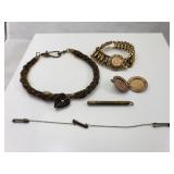 Assorted Jewelry Pieces