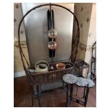 Planters & Plant Stands