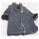 Cashmere coat with fur collar