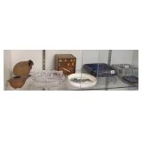 Musical cigarette dispenser & vintage ash trays,