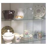 Group of pottery & glass, etc