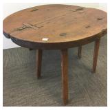 Primitive folding low table